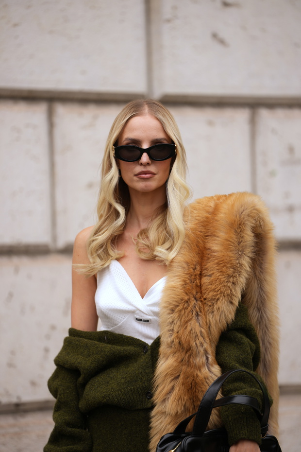 Street Style - Paris Fashion Week - Womenswear Spring Summer 2026 - Day Eight