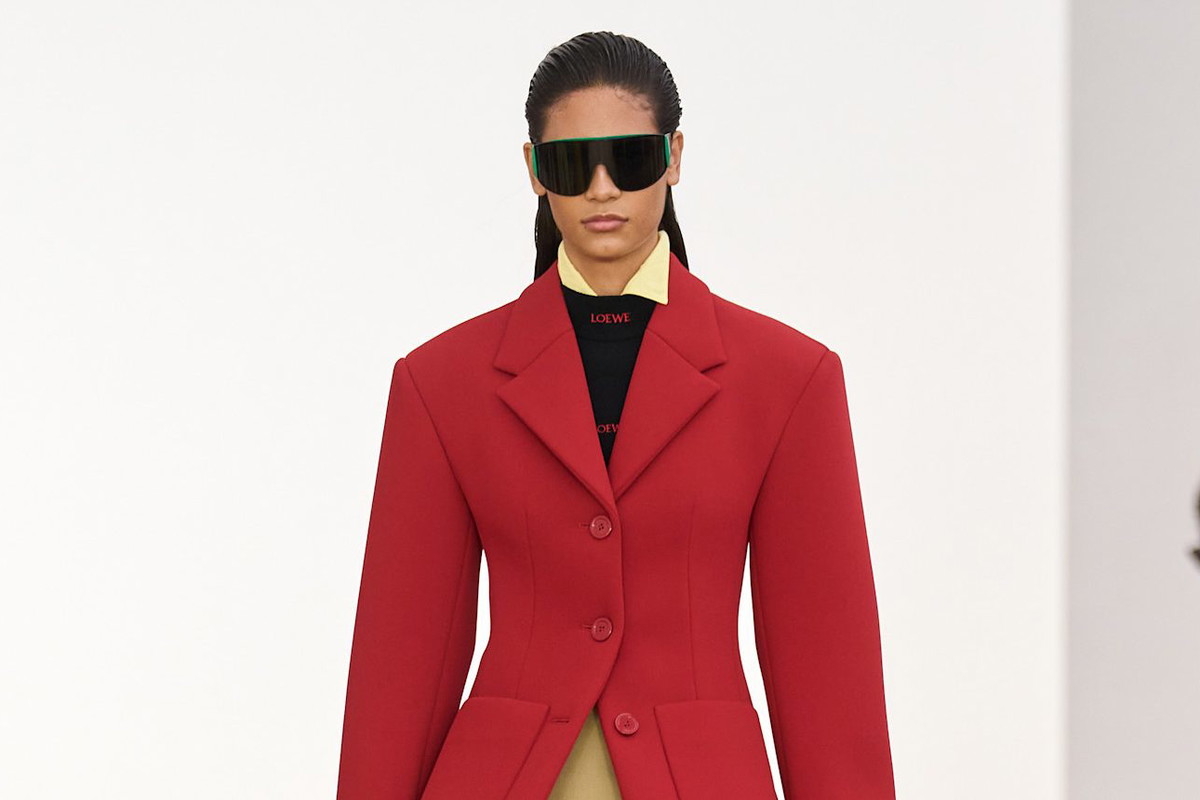 Loewe S26 013