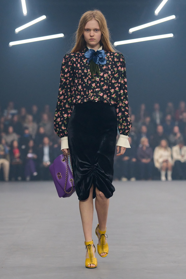 Valentino S26 025 (1)