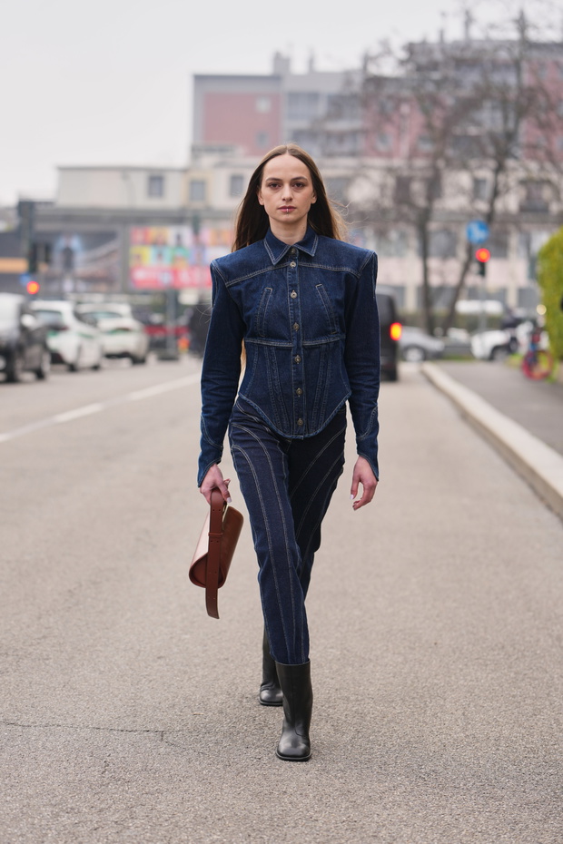 Street Style - Day 1 - Milan Fashion Week - Womenswear Fall/Winter 2026/2027