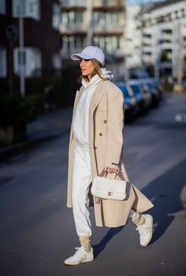Street Style - Dusseldorf - February 19, 2021