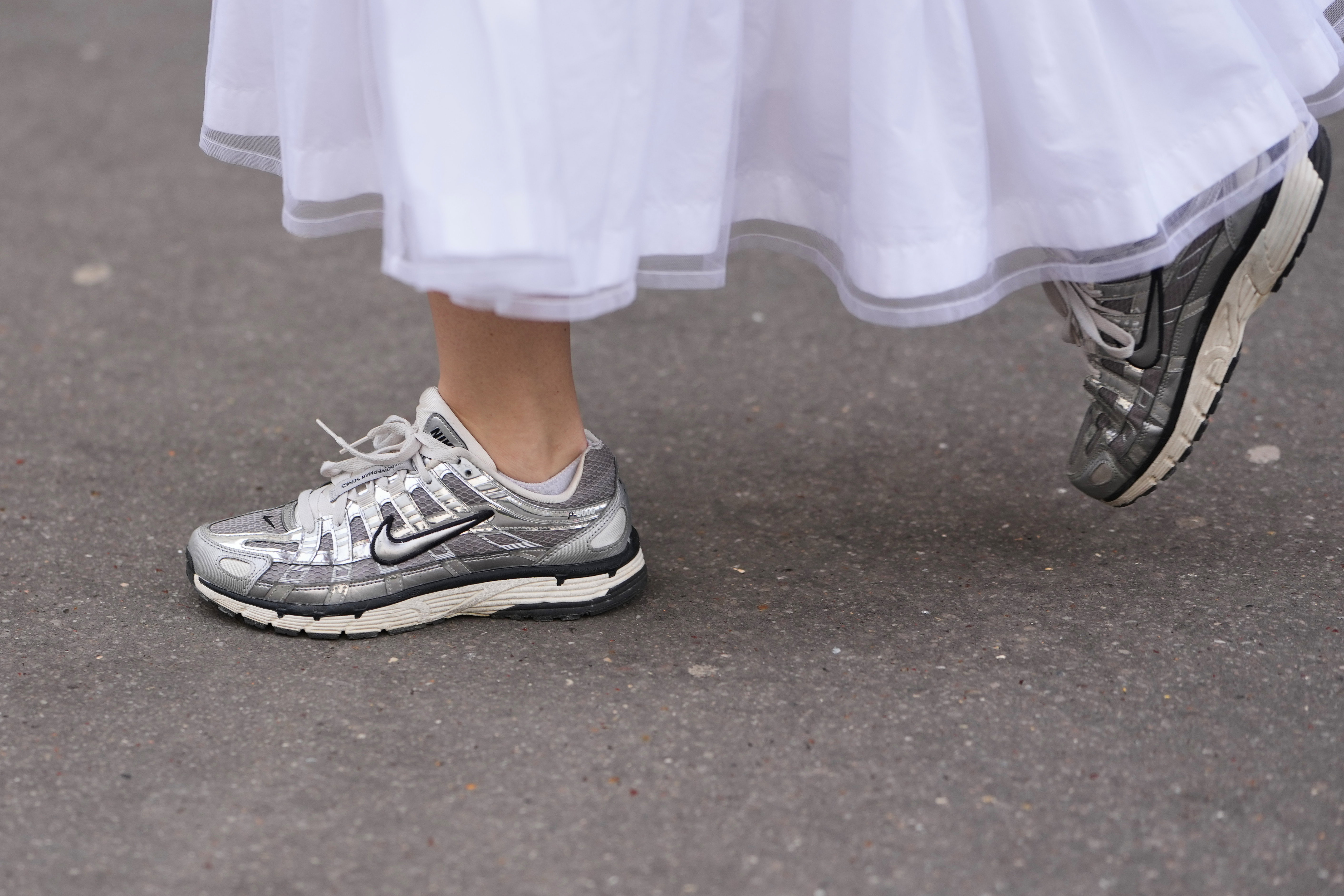 Techniczne sneakersy na wiosnę 2026