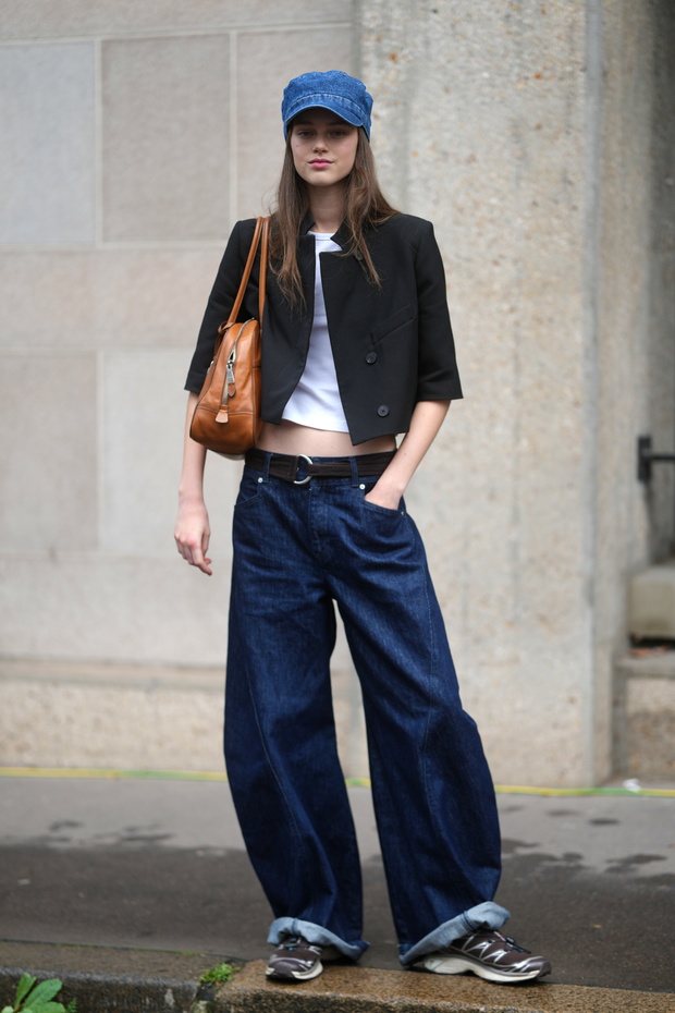 Street Style - Paris Fashion Week - Womenswear Fall/Winter 2026/2027 - Day 9
