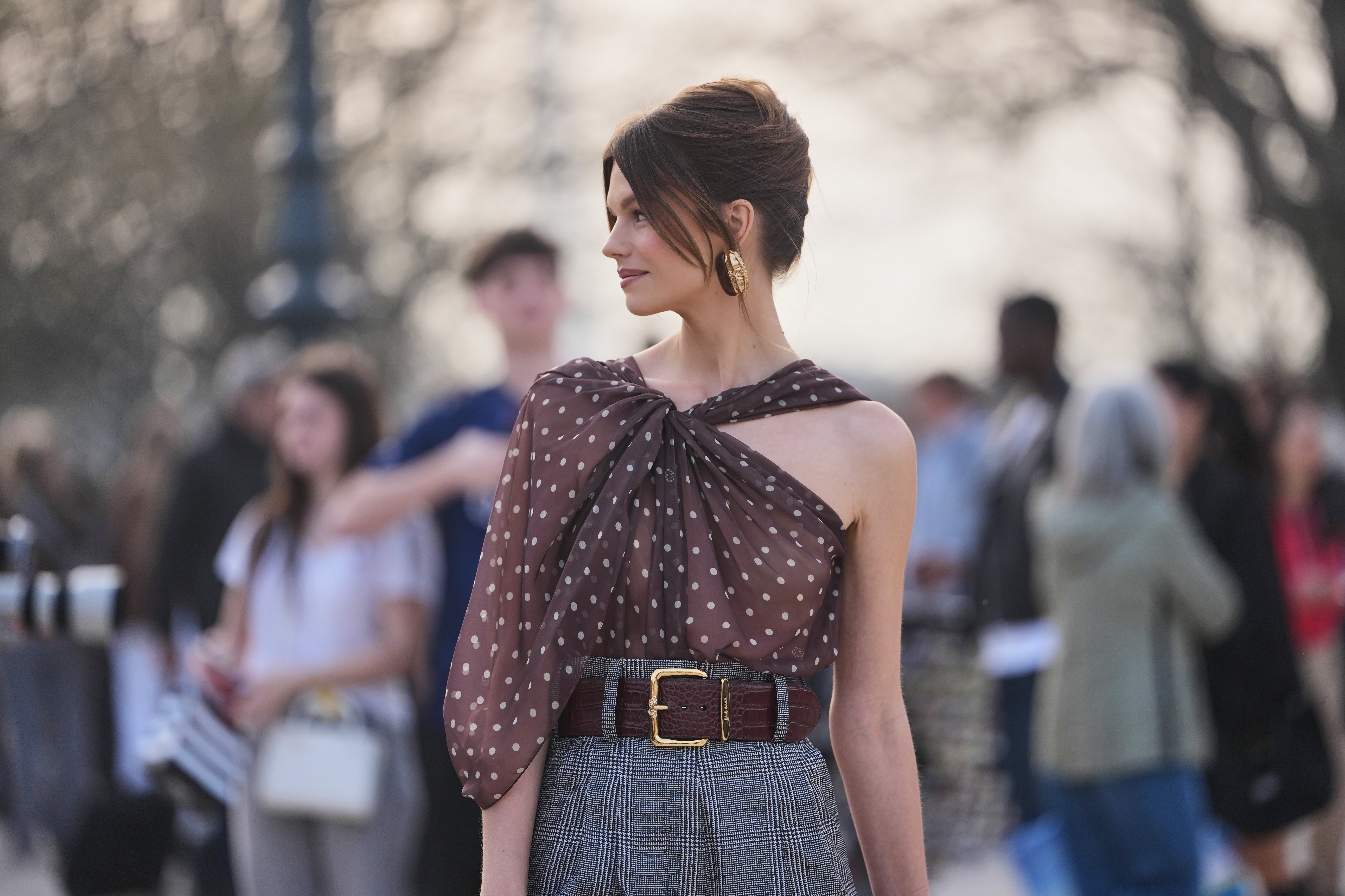 Street Style - Paris Fashion Week - Womenswear Fall/Winter 2026/2027 - Day 6