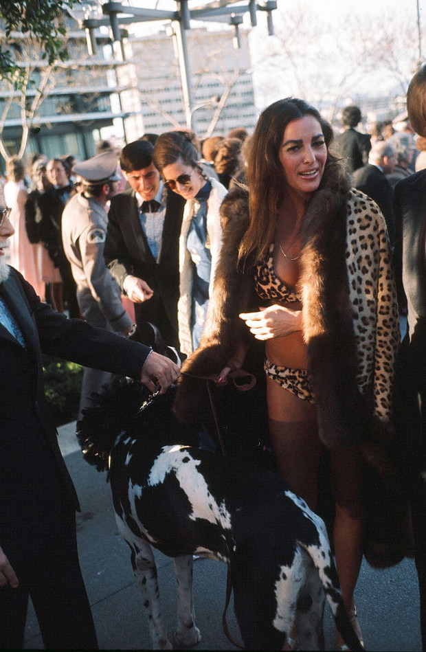 Najbardziej kontrowersyjne oscarowe stylizacje: Edy Williams, 1974 r.