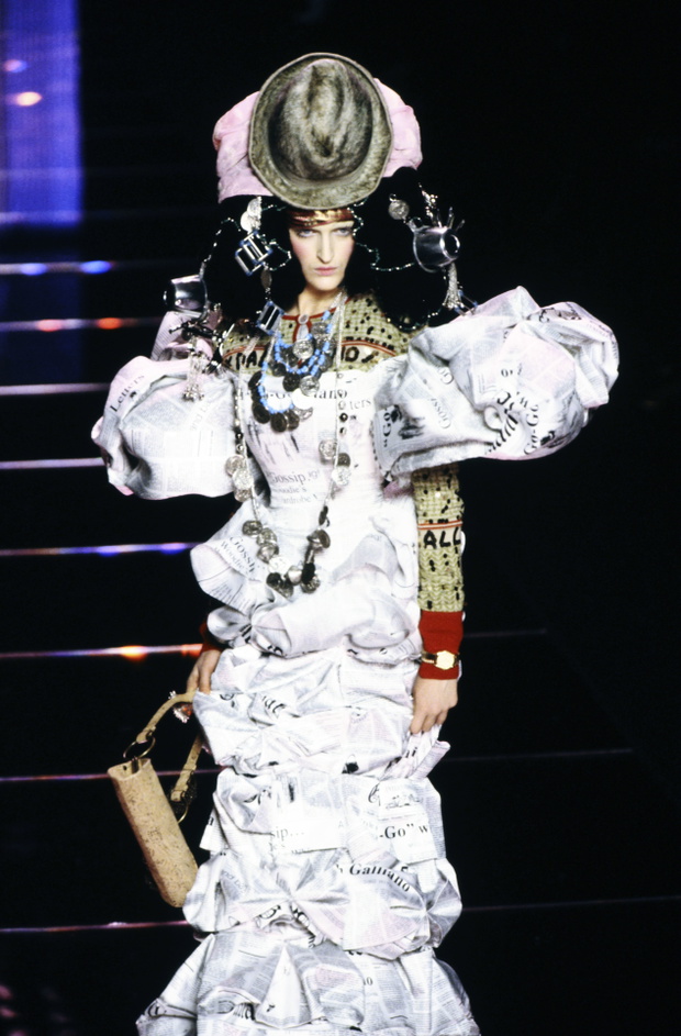 John Galliano Fall 2004 Ready to Wear Runway Show