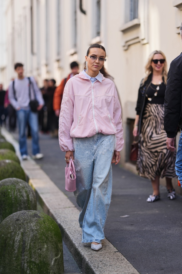 Street Style - Day 3 - Milan Fashion Week - Womenswear Fall/Winter 2026/2027