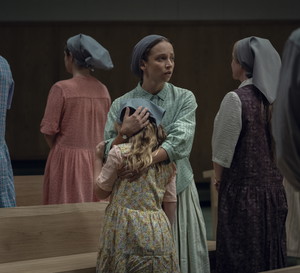 Niepokojący serial Netfliksa o sekcie i jej ukrytych mechanizmach, które wręcz szokują. Ten thriller psychologiczny długo zostaje w głowie