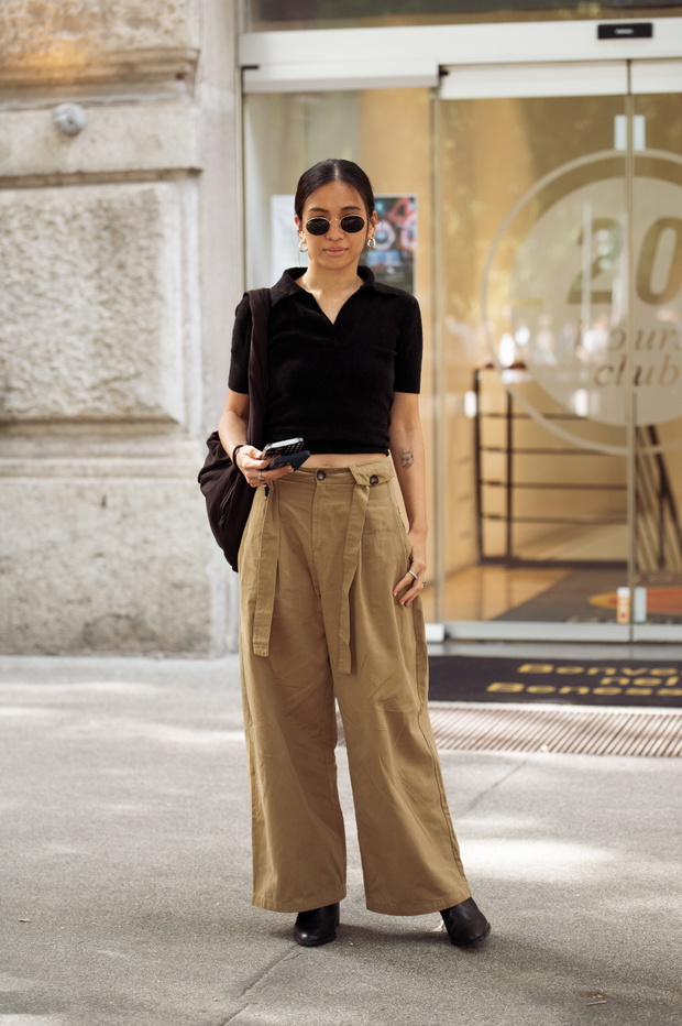 Street Style - Day 2 - Milan Fashion Week - Womenswear Spring/Summer 2026