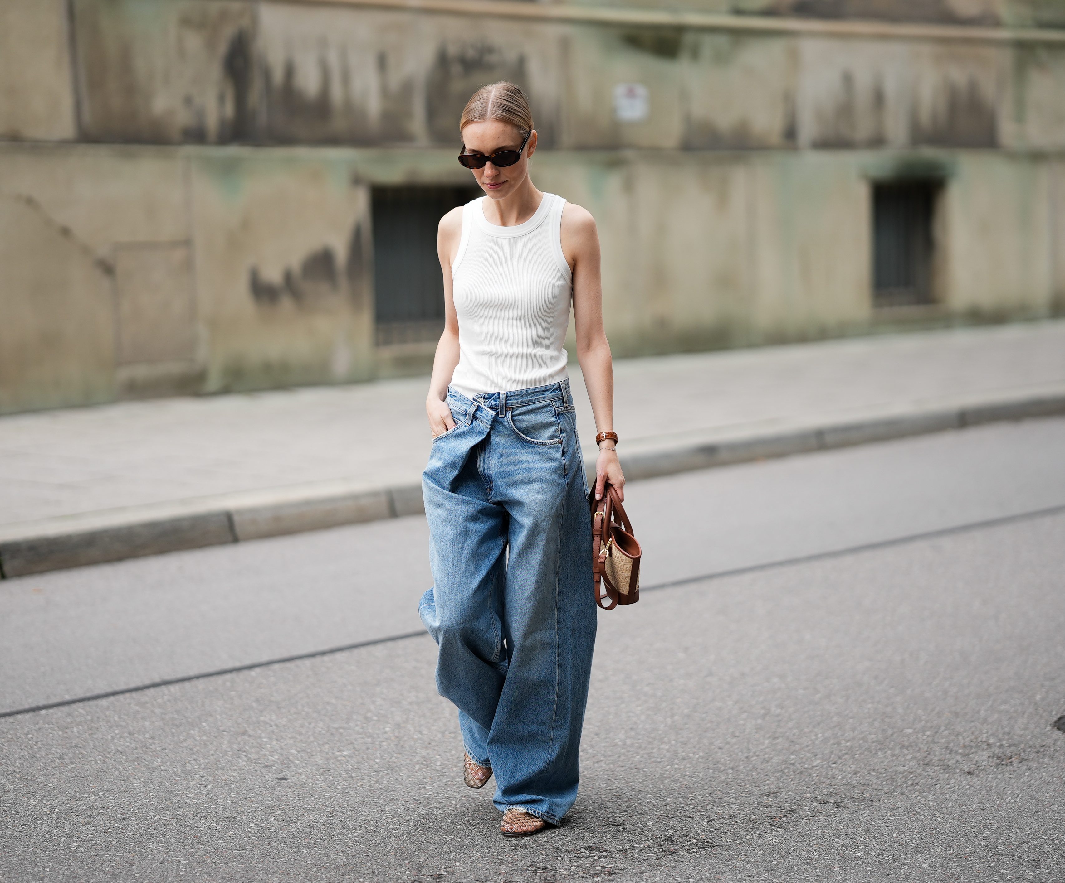 barrel jeans