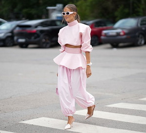 Millennial Pink podbija trendy na 2026. Te ubrania i dodatki pokochają nie tylko wielbicielki estetyki „balletcore”