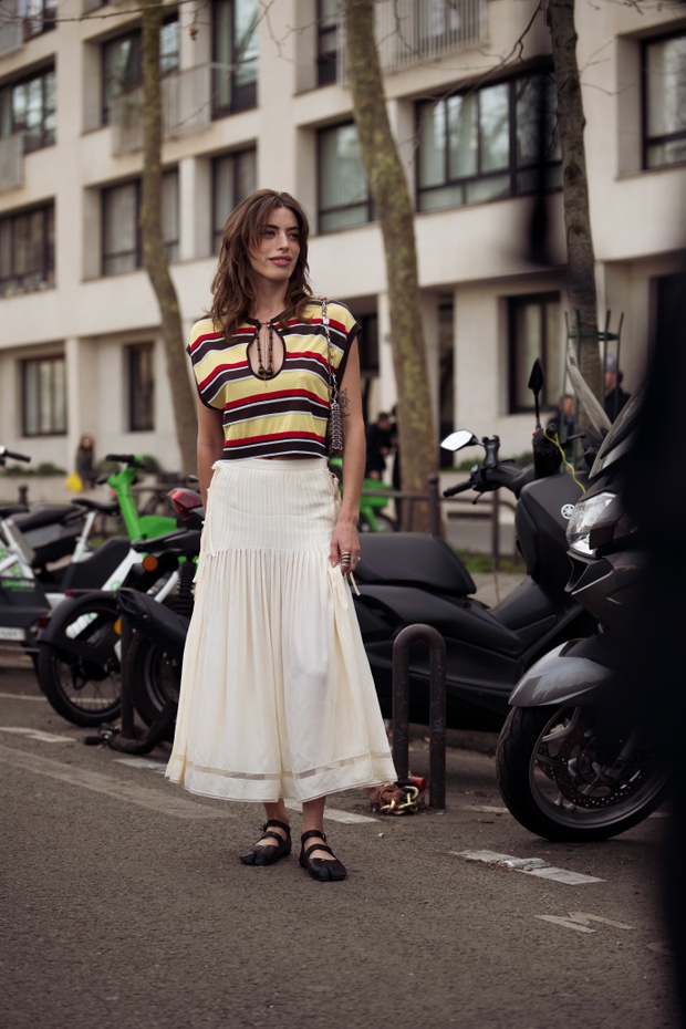 Street Style - Paris Fashion Week - Womenswear Fall/Winter 2026/2027 - Day 4