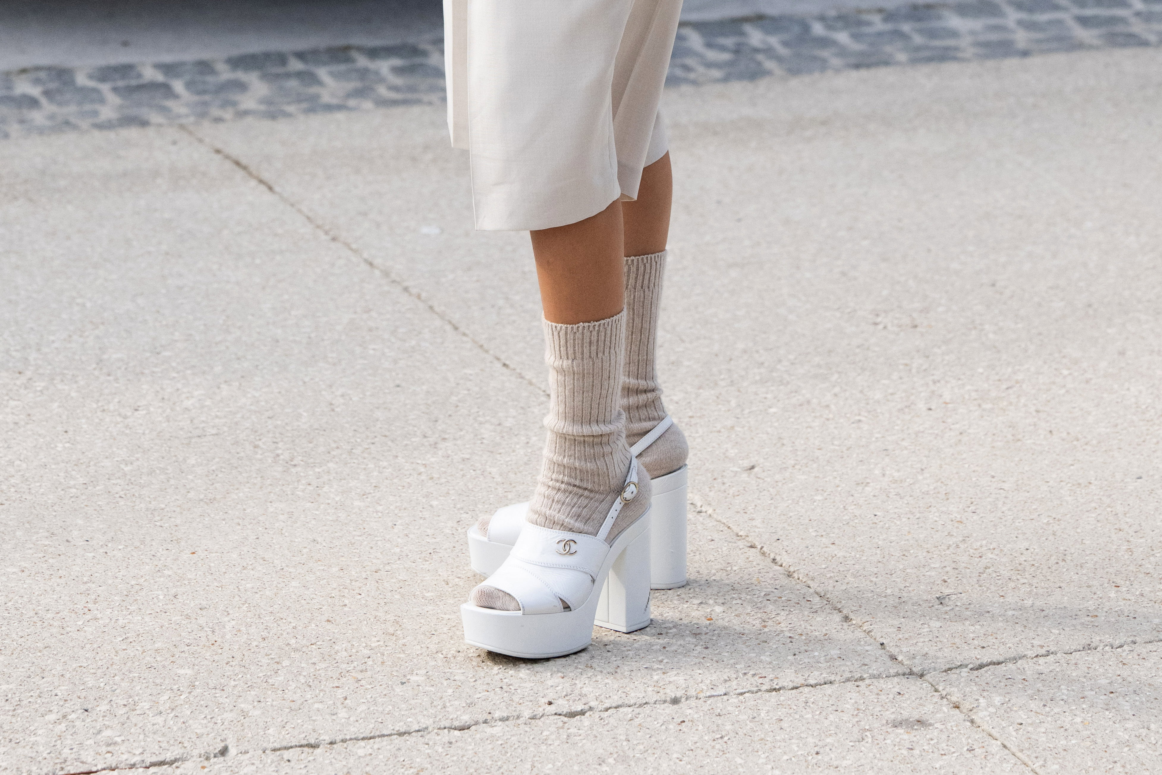 Street Style - Paris Fashion Week - Womenswear Spring/Summer 2025 - Day Nine