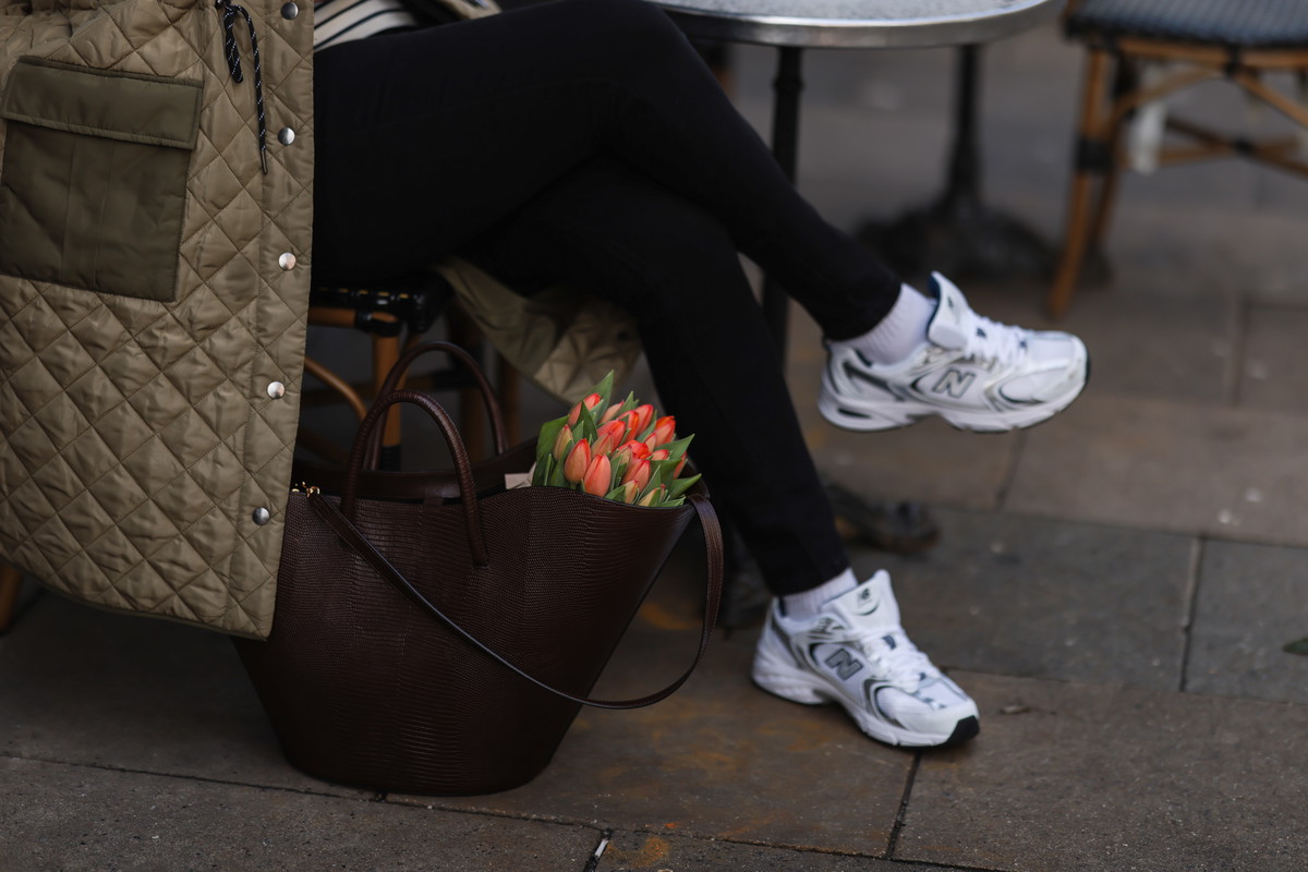 New Balance 530 to obsesja redaktorek mody! Co mają w sobie te buty?