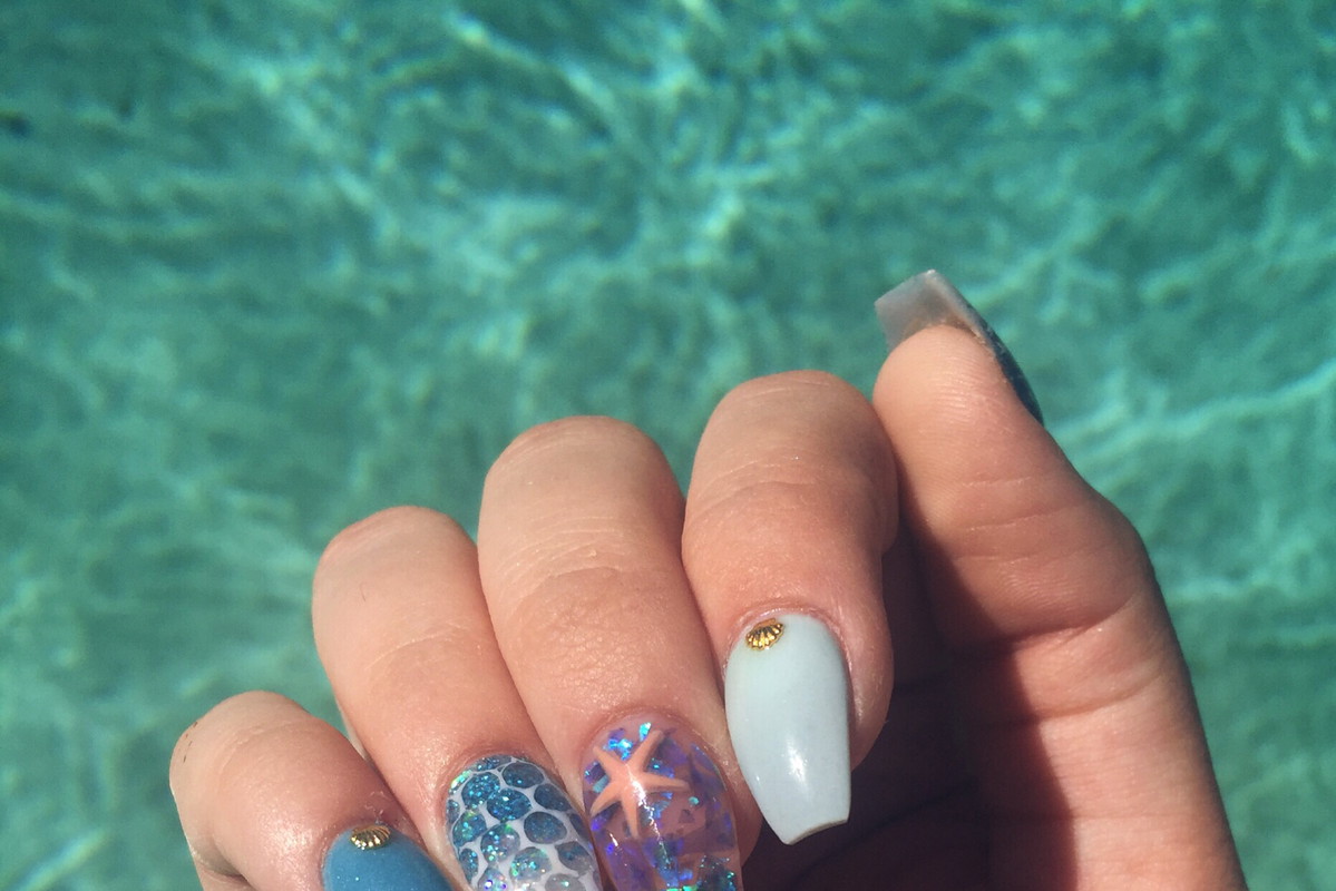 mermaid nails