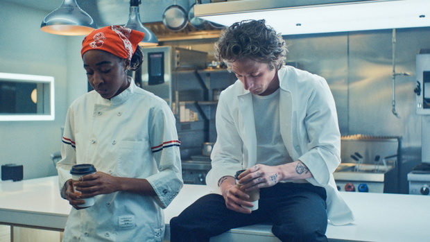 the-bear-s3-still1