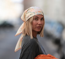 Modny blond na lato 2026