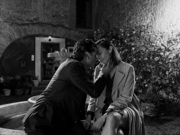 in_the_hand_of_dante_kadr_2_isaac_gadot