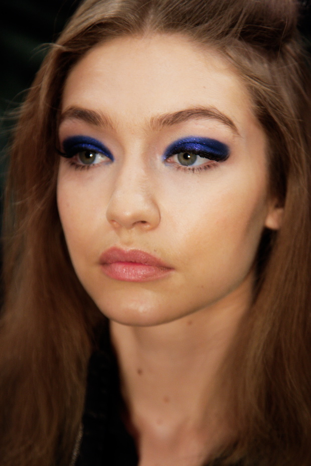 Denim blue makeup