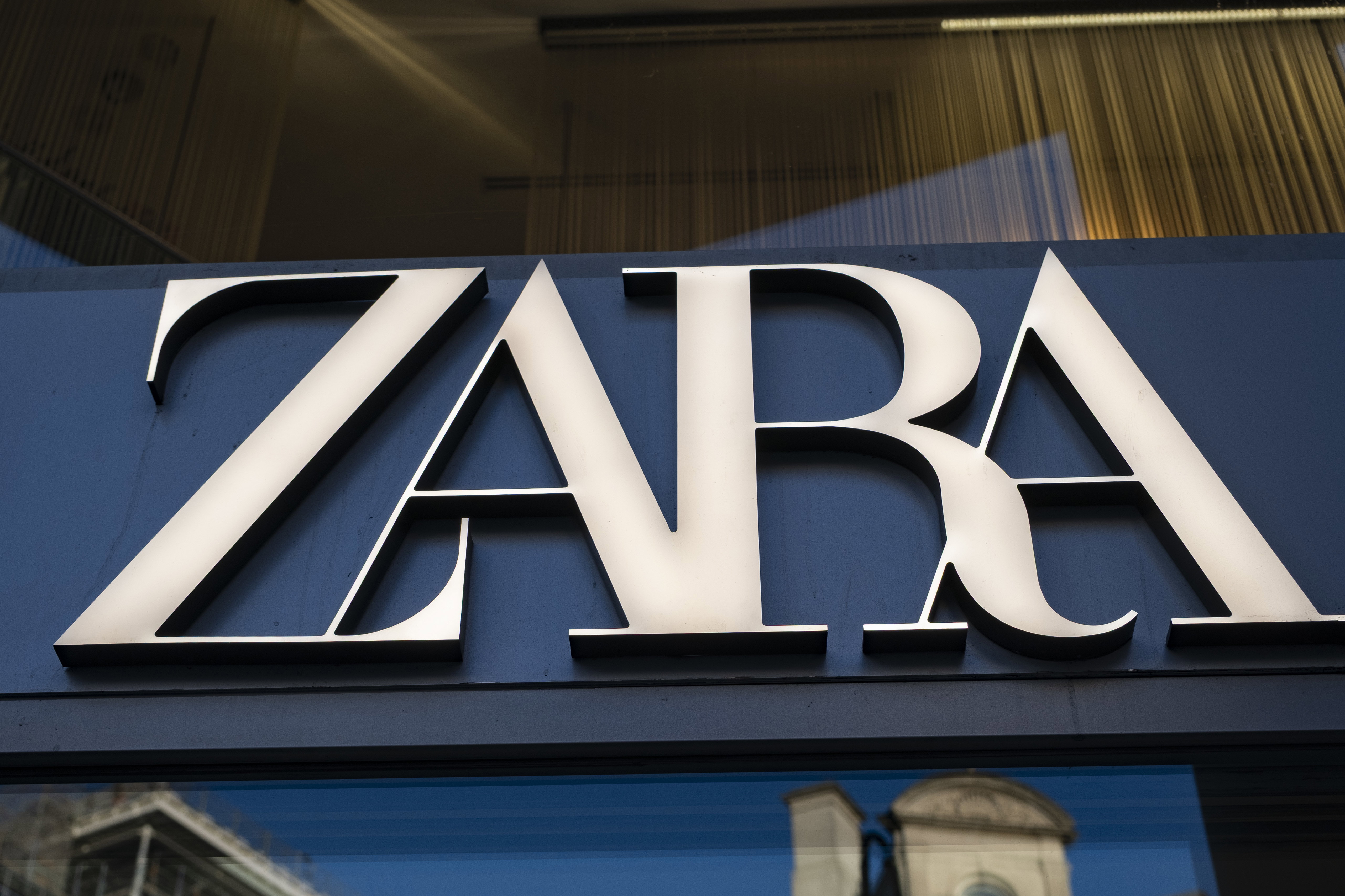 Modne sandały cangrejera na lato 2026 z Zary