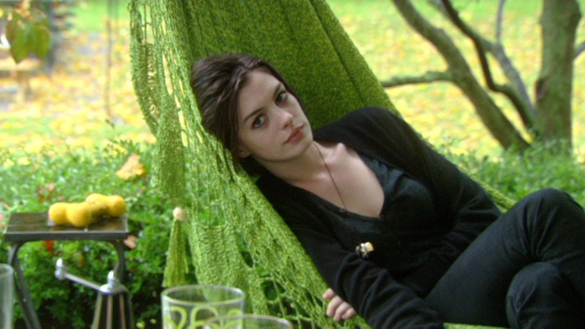 Anne Hathaway w roli, która dała jej nominację do Oscara. „Rachel wychodzi za mąż” wróciła na Netfliksa