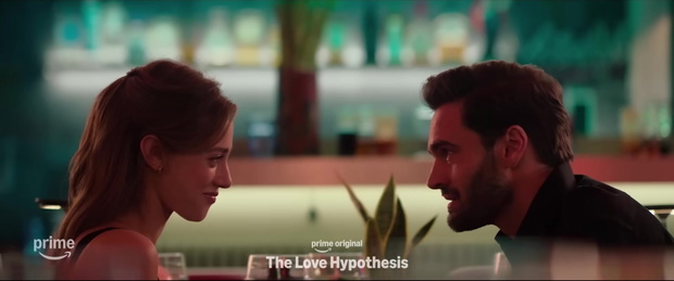 the_love_hypothesis_kadr_1_kolacja