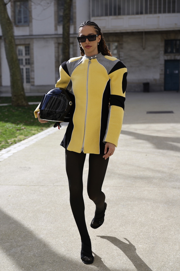 Street Style - Paris Fashion Week - Womenswear Fall/Winter 2026/2027 - Day 4