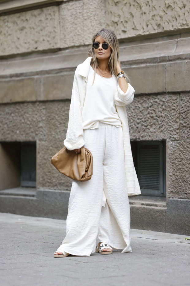 Street Style - Dusseldorf - May, 2022