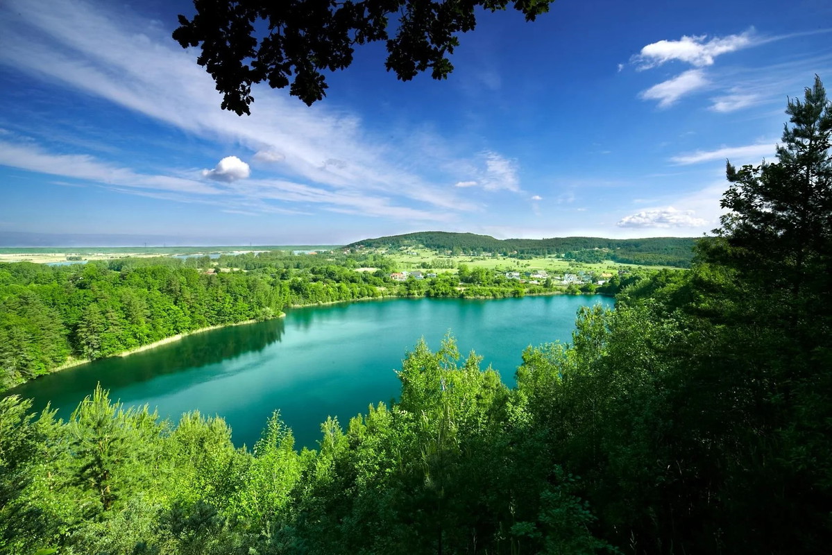 jezioro-turkusowe-zrodlo-ummiedzyzdroje