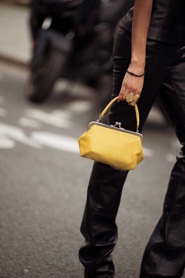 Street Style - Paris Fashion Week - Womenswear Fall/Winter 2026/2027 - Day 5