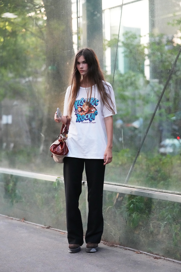 Street Style - Paris Fashion Week - Menswear Spring/Summer 2027 - Day 2