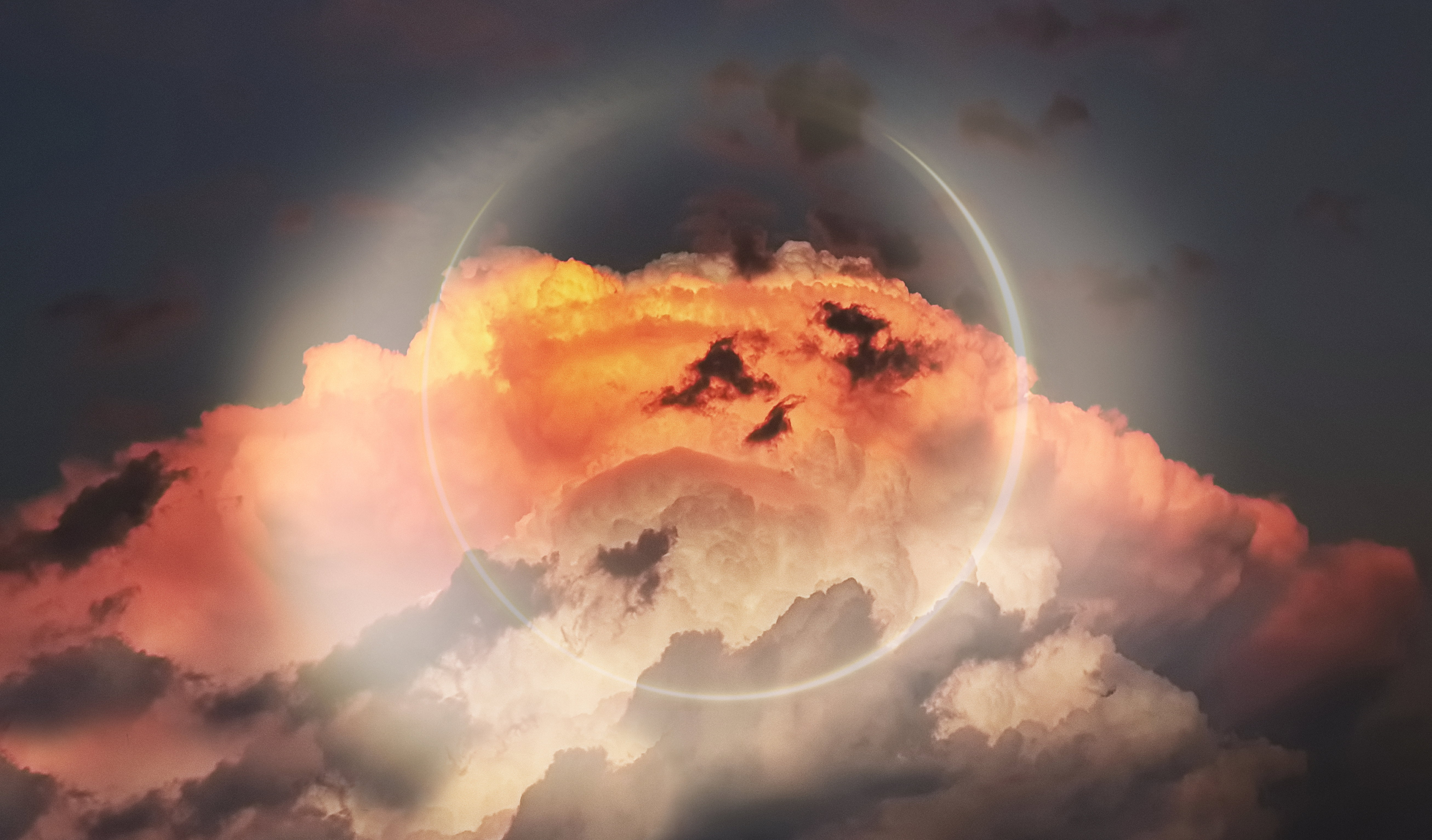 Light effect similar to an eclypse on sunset sky (manipulated image)