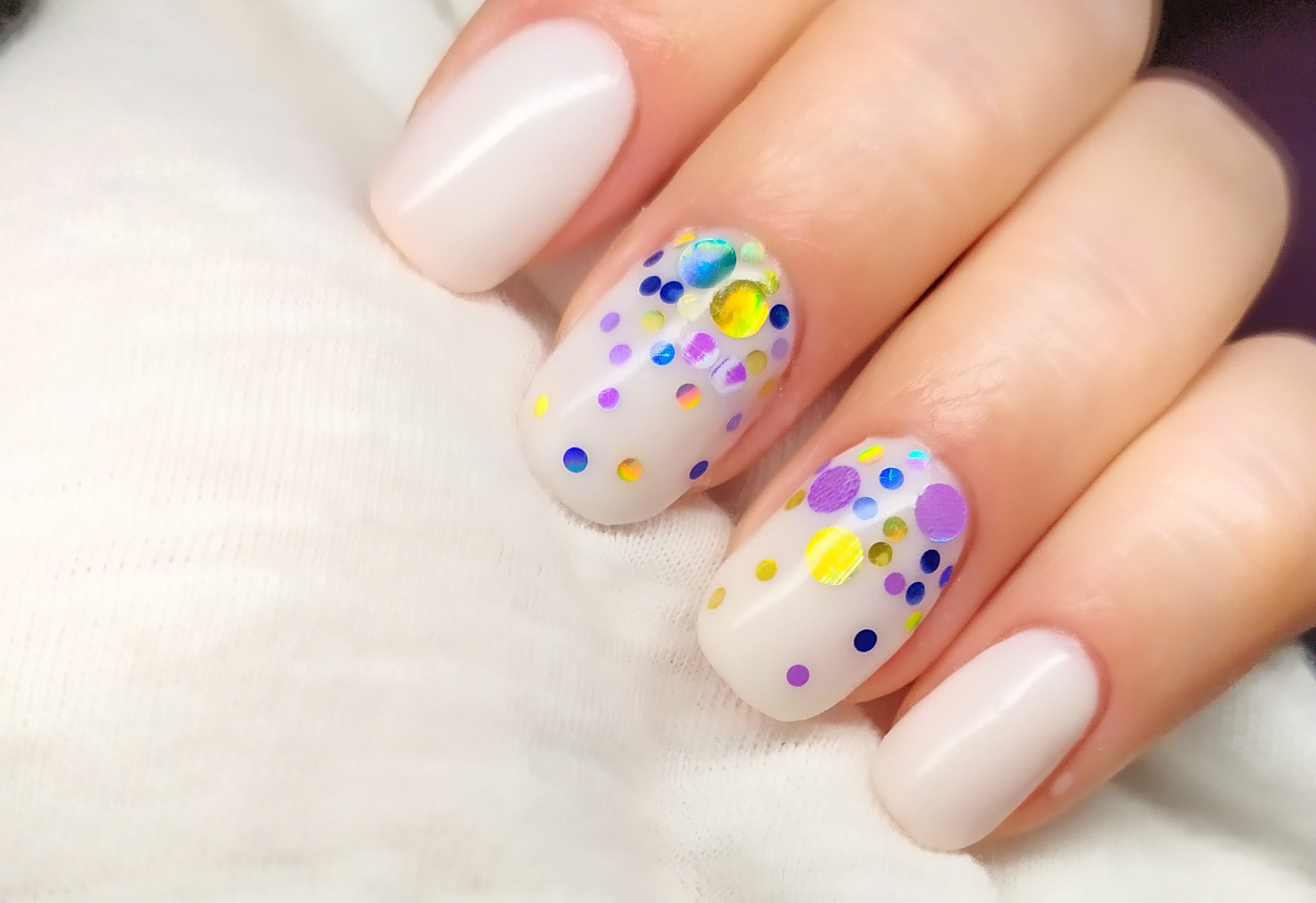 Modny manicure na lato 2026