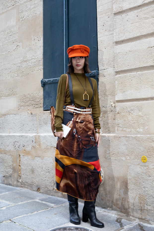 Street Style - Paris Fashion Week - Womenswear Spring Summer 2026 - Day Six
