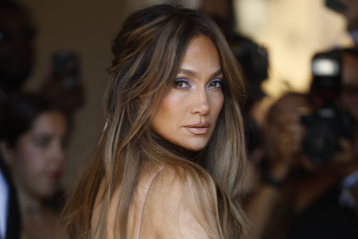 Coquette hair w stylu Jennifer Lopez
