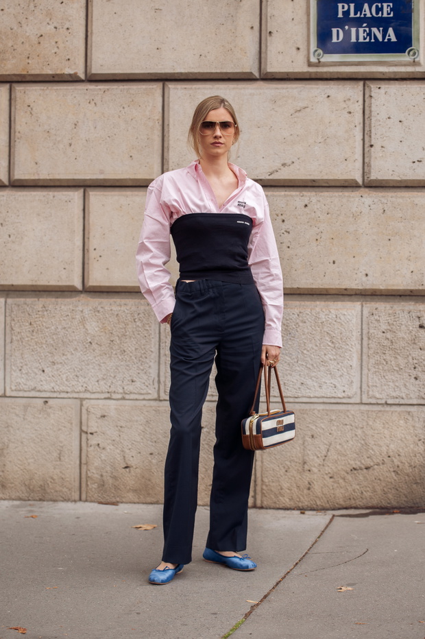 Street Style - Paris Fashion Week - Womenswear Spring Summer 2026 - Day Eight