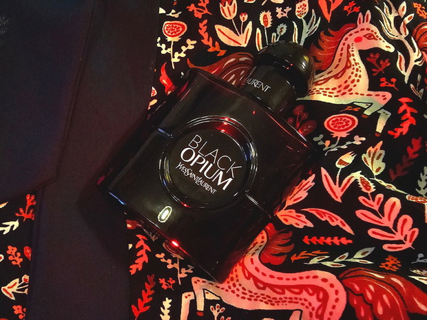 Black Opium Over Red, Yves Saint Laurent