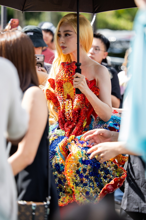 Street Style - Paris Fashion Week - Haute Couture Fall/Winter 2026/2027 - Day 2