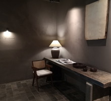 Zara's apartment