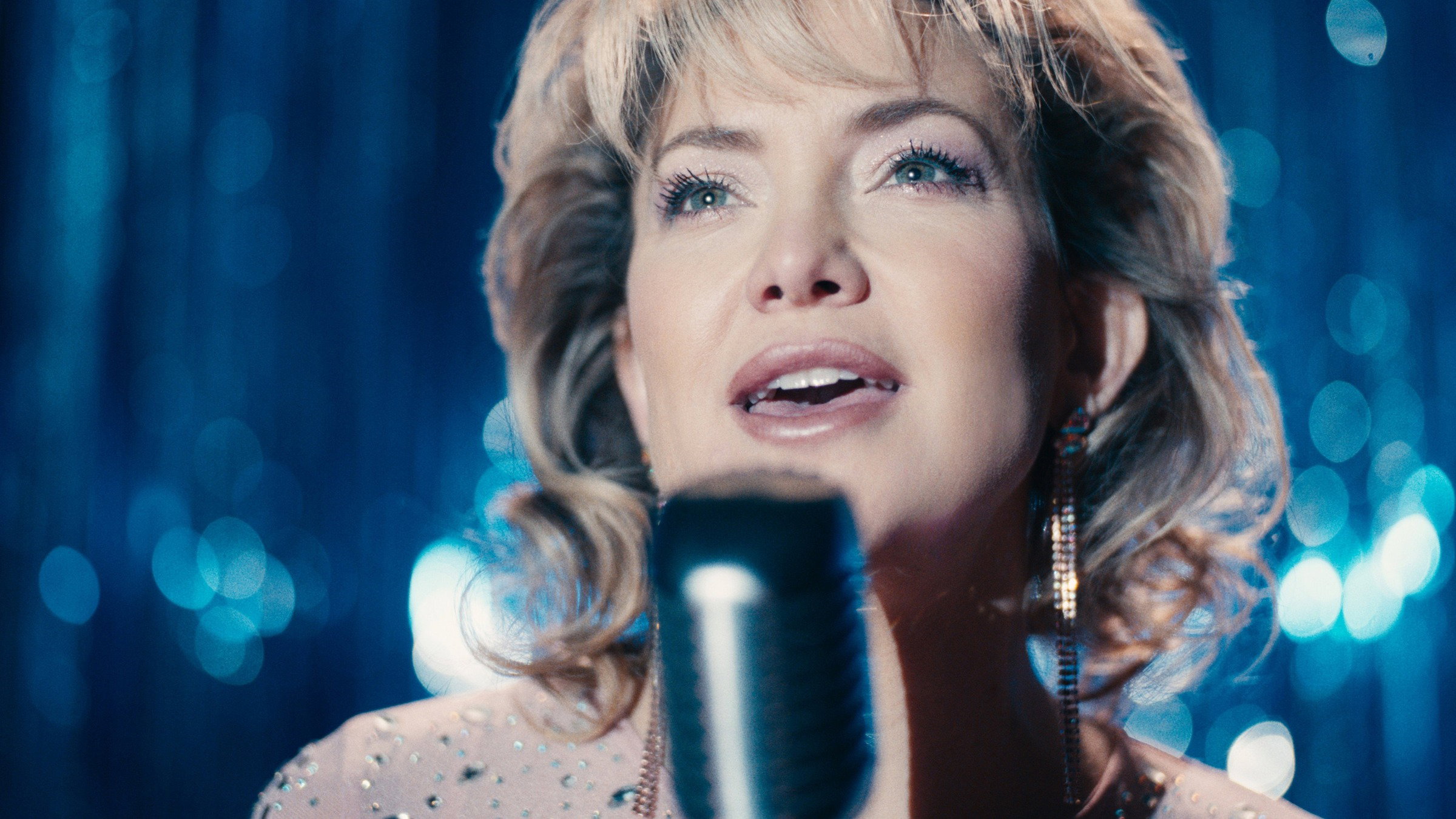 song_sung_blue_2_kate_hudson