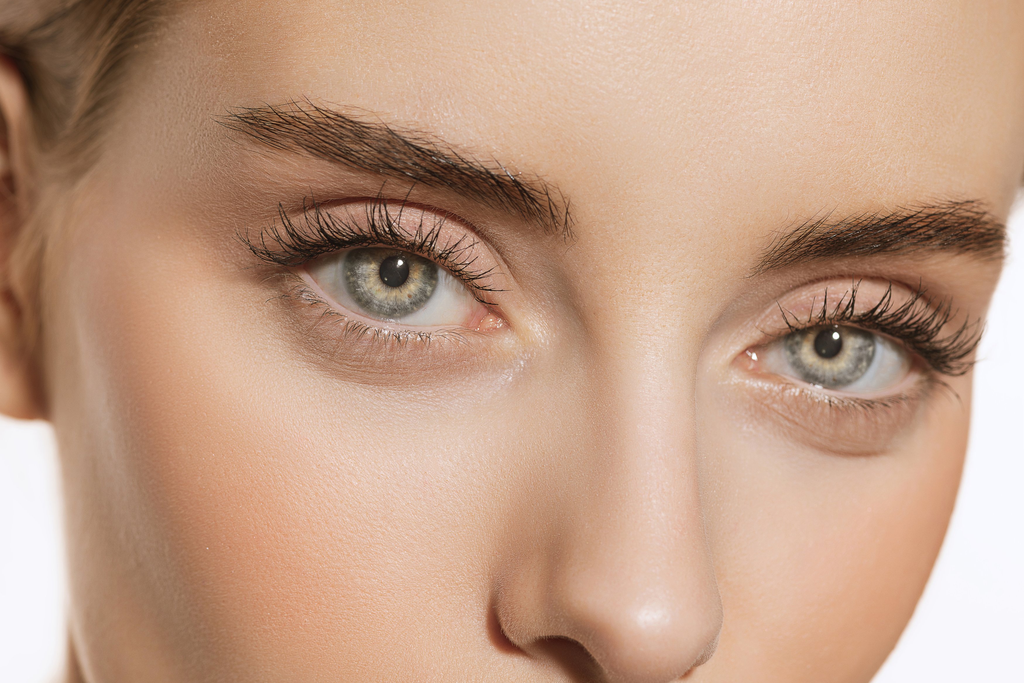 Wodoodporny tusz do rzęs dający Bambi eyes