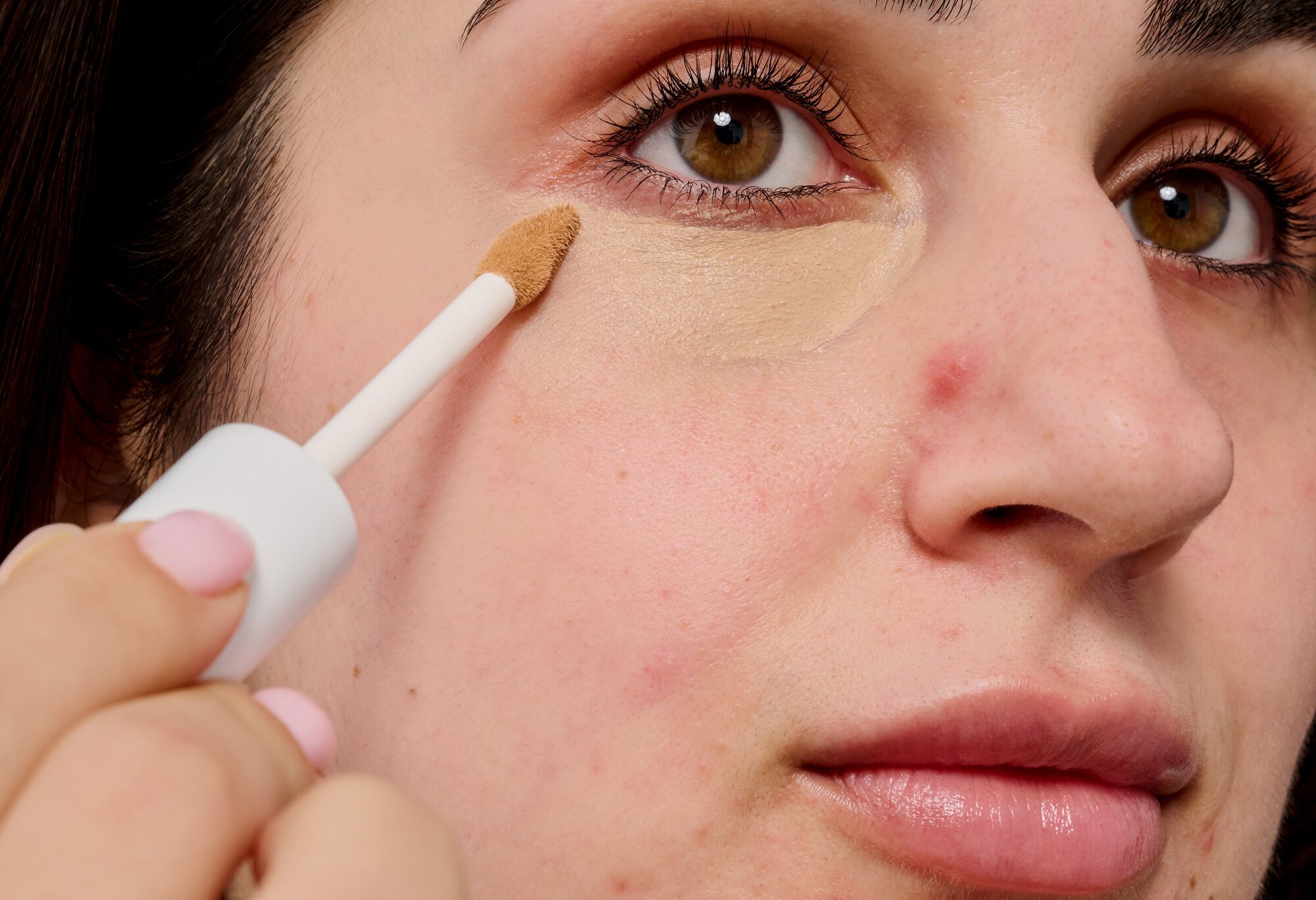 Kryjący korektor The POREfessional Concealer od Benefit
