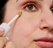 Kryjący korektor The POREfessional Concealer od Benefit
