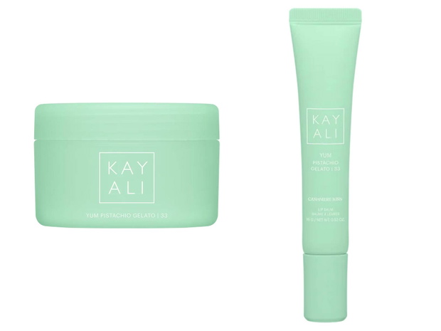 Cashmere Kiss Lip Balm pielęgnuje usta i otula je słodkim zapachem