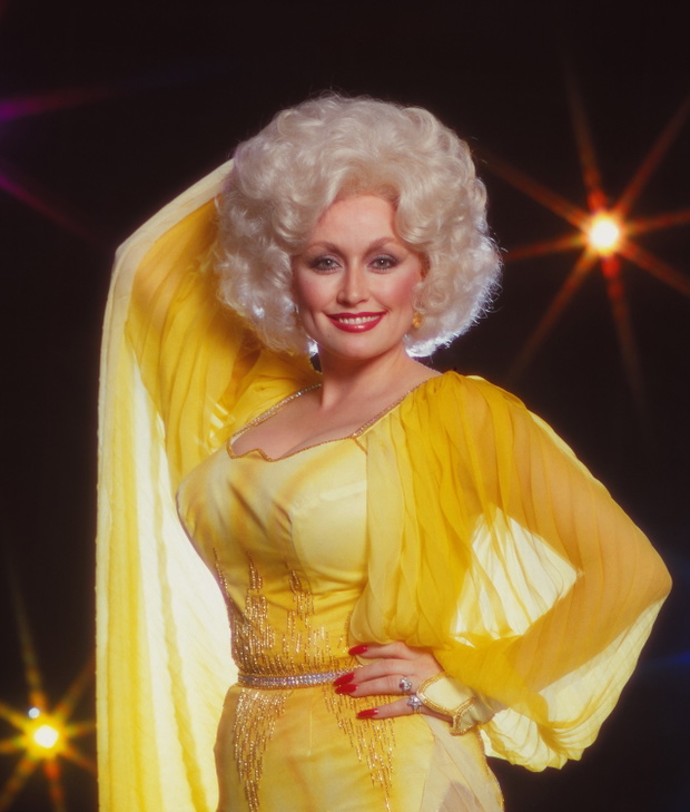 Czerwone paznokcie w stylu Dolly Parton