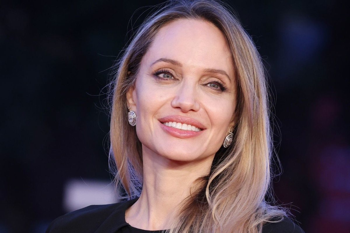 Perfumy Angeliny Jolie z lat 90-tych