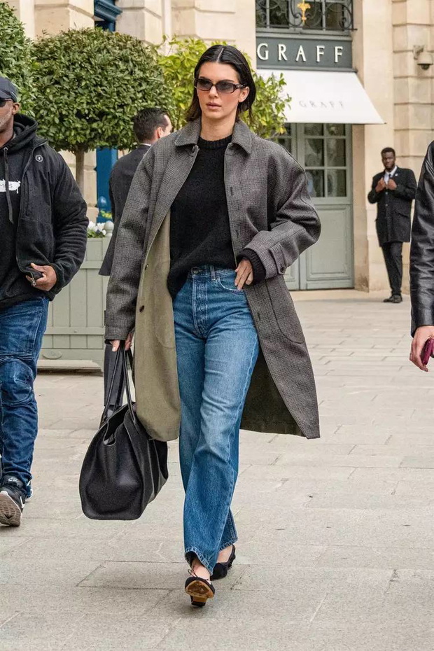 Jeansy straight leg w stylizacji Kendall Jenner