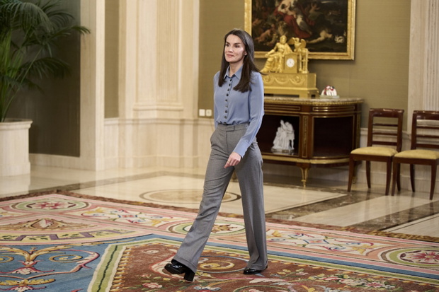 Loafersy na słupku w stylu królowej Letizii