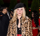 Modny beret na jesień 2026 w stylu Elle Fanning