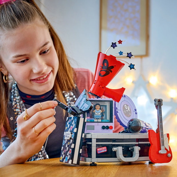 LEGO She Built That